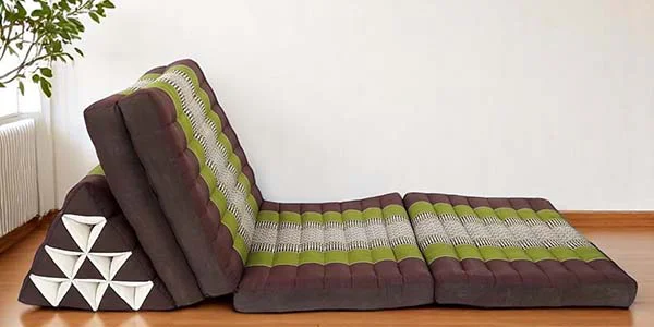 Fold-out long Thai cushion with four sections
