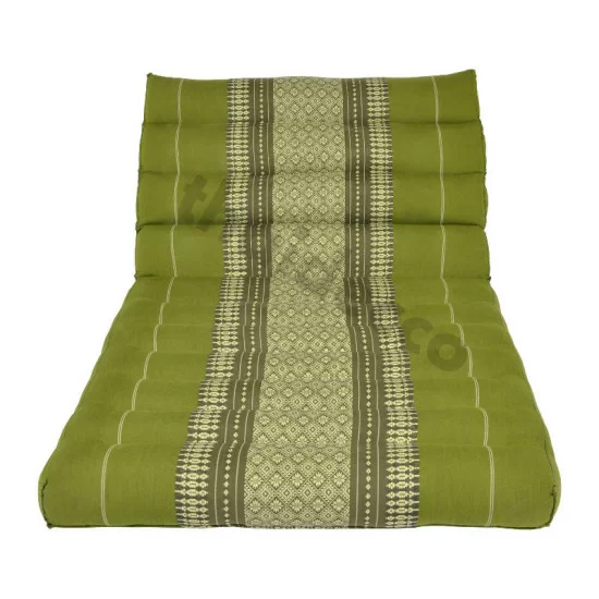 Triangelkudde / trekantskudde med en liggdel i färgen grön och vit