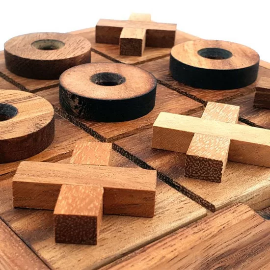 Tre i rad & Luffarschack som är ett handgjort träspel